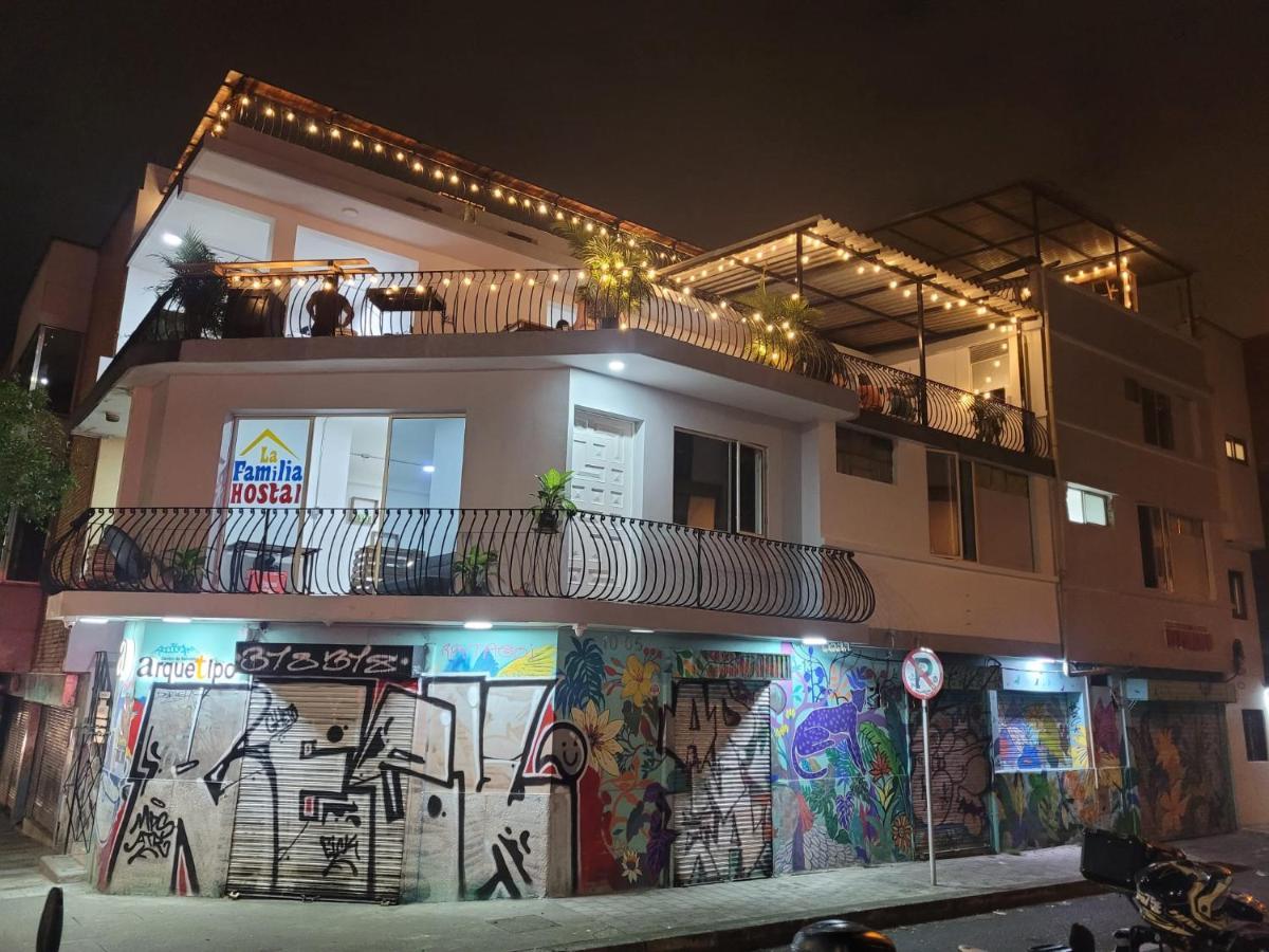 La Familia Hostel Medellín Exterior foto